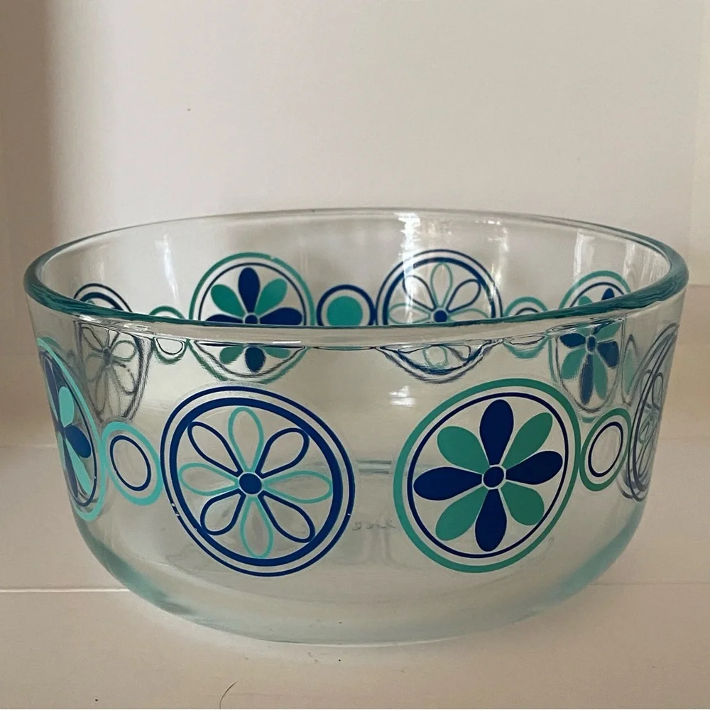 Pyrex vintage “pinwheel”